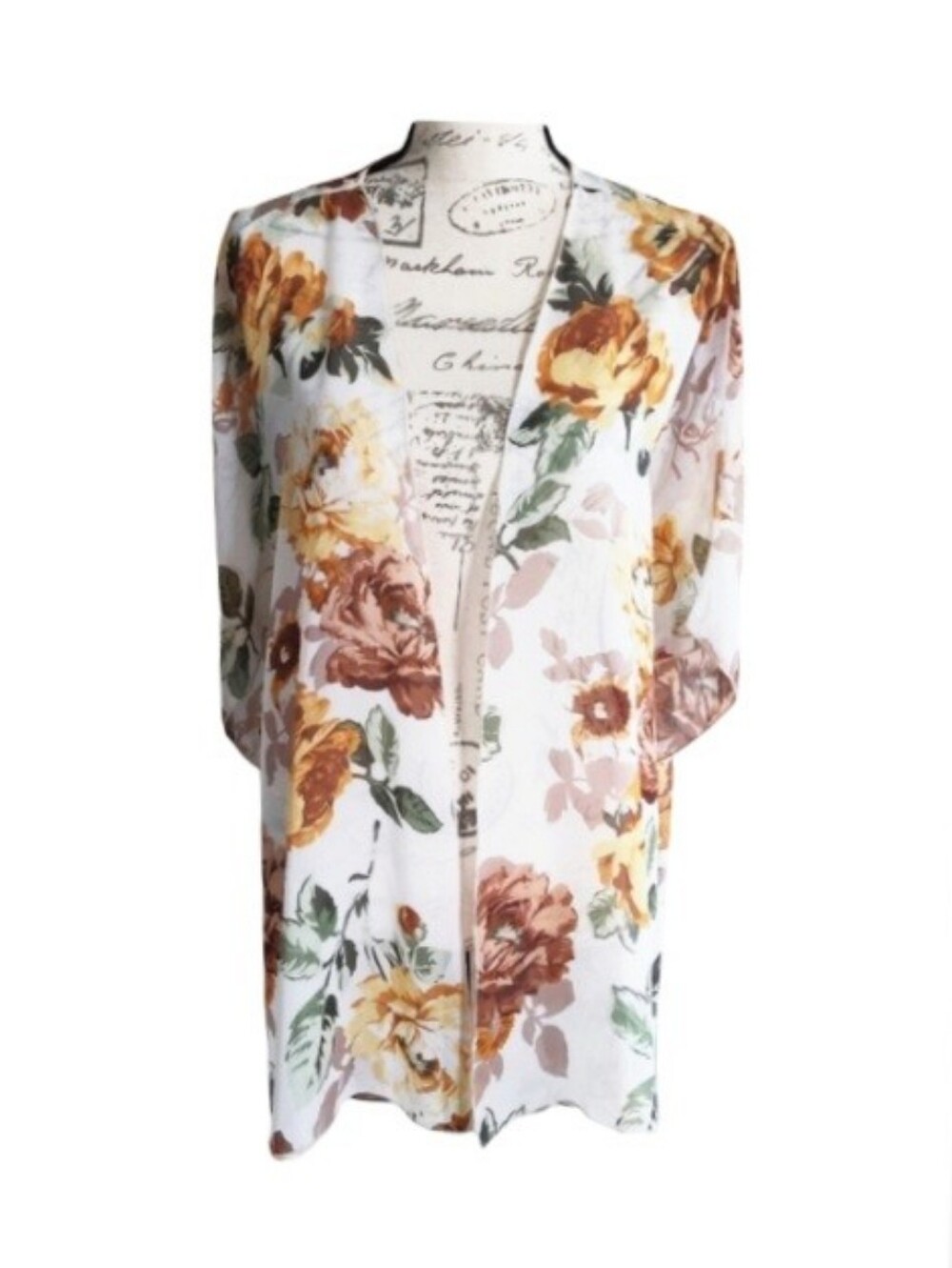 Rue + floral kimono.
